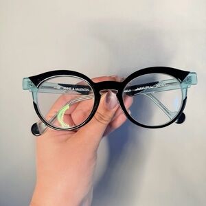 Anne & Valentin Nakuru Eyeglasses – Model 20D01 – Round Black & Teal Frame